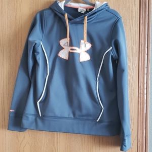 Under Armour hoodie Medium